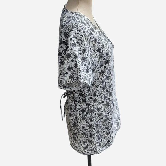 Denice women’s size small gray floral print scrub top with tie back - Picture 5 of 5